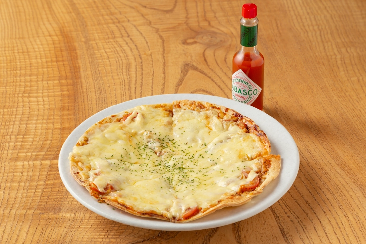 とりとトマトのピザ